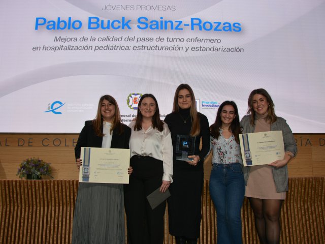 Equipo investigador ganador de la categoría "Jóvenes Promesas"